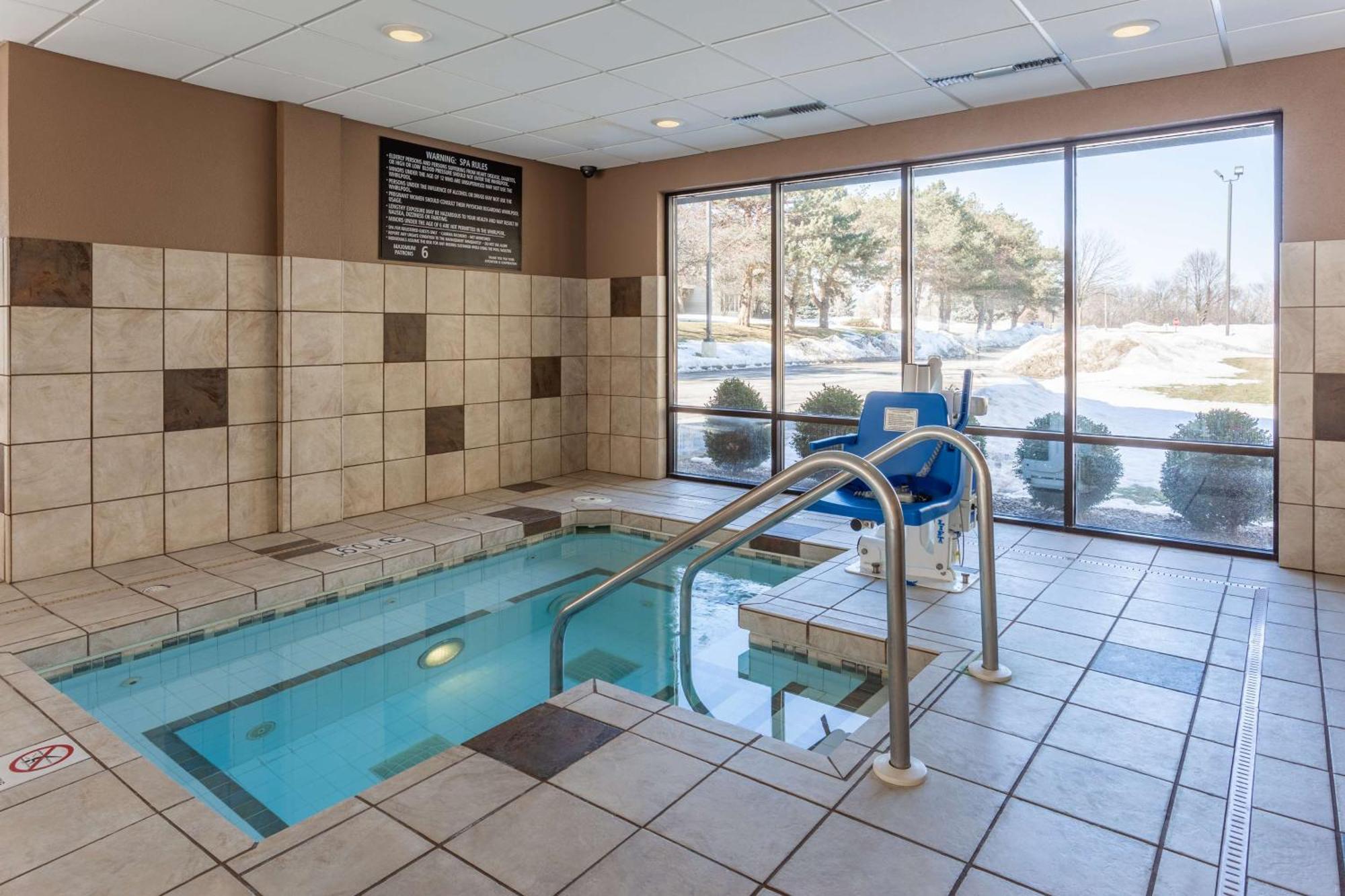 Hampton Inn Madison East Towne Mall Area Exterior foto
